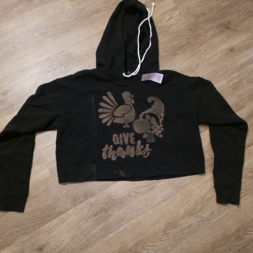 Black Thanksgiving Cropped Hoodie with Give Thanks Print